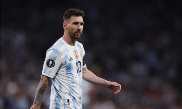 《一路繁花2》张柏芝逆袭靠行李箱，张柏芝洗白十年黑料，宁静因吐槽汪峰翻